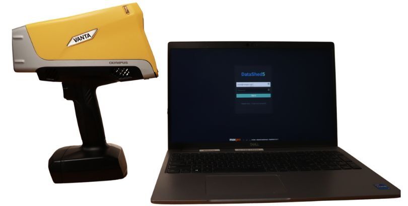 Vanta gun next to a datashed5 laptop