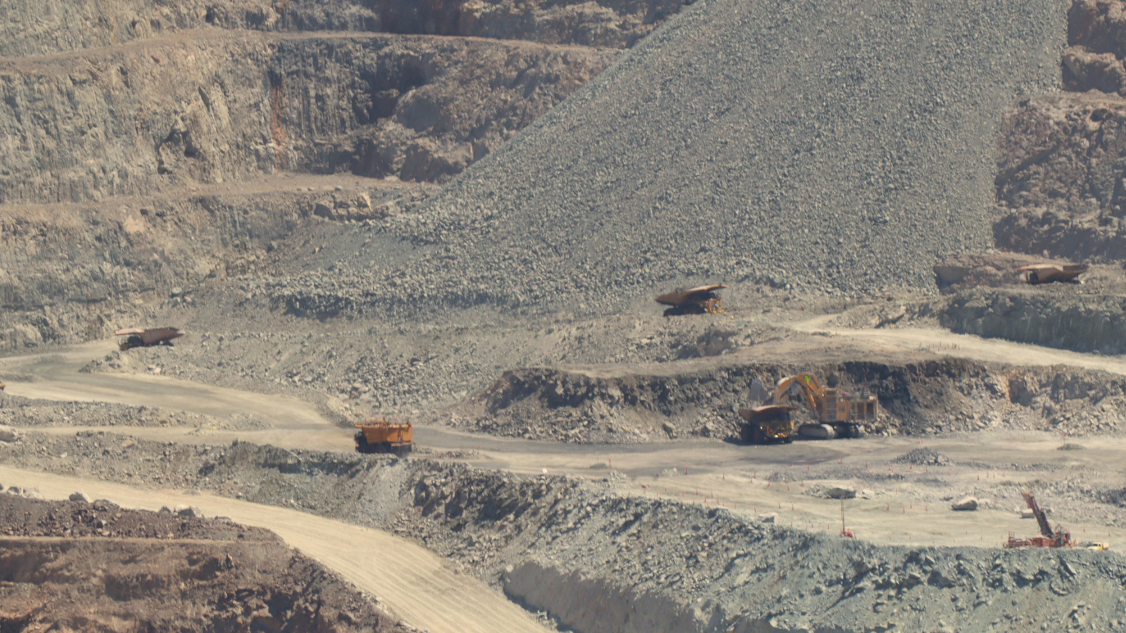 West Australian mining site with dump truck
